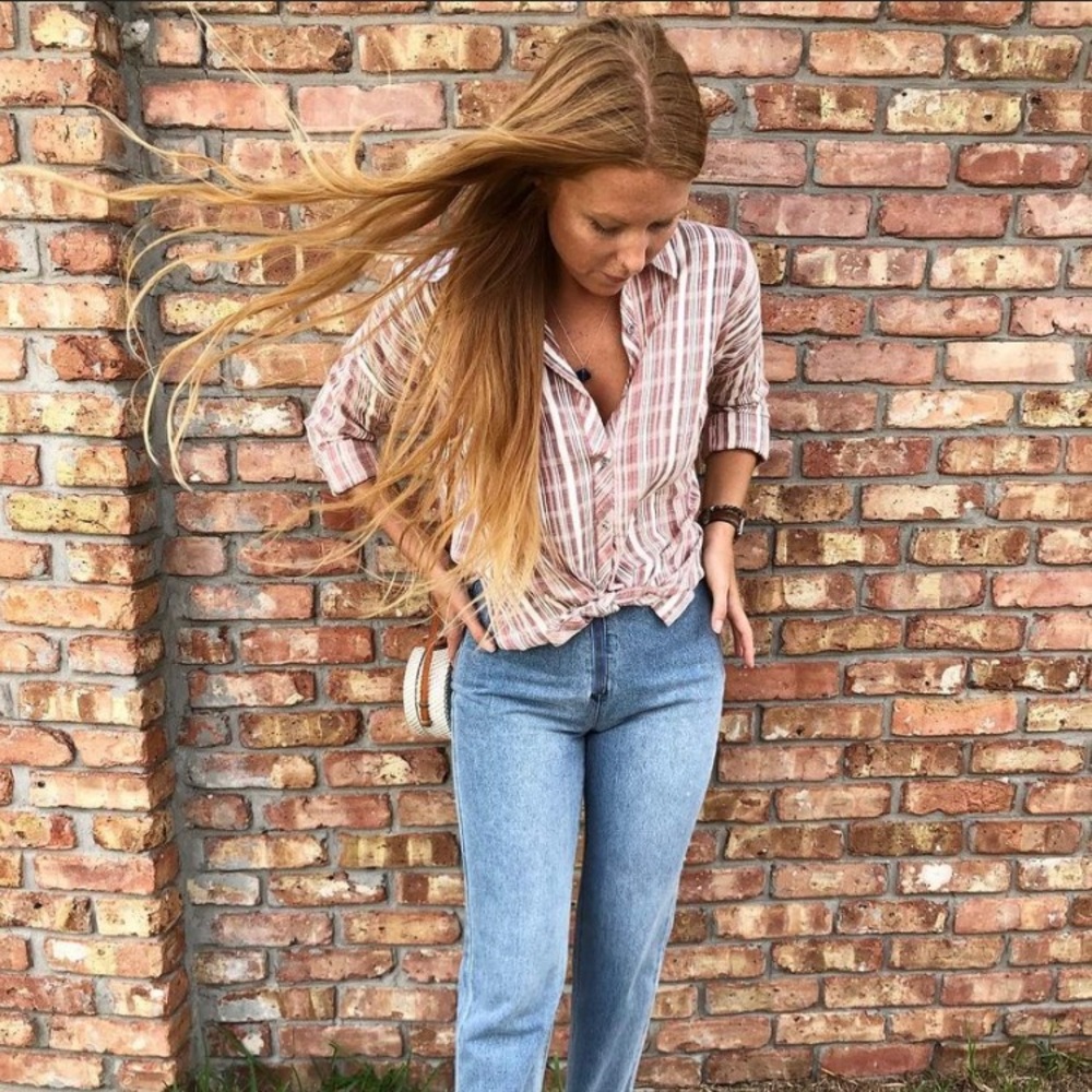 O’Neil Textured Woven Button Down Shirt 🌸